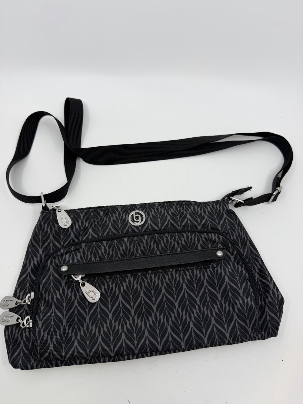 Baggallini Black Leaf Print RFID Multi Pocket Crossbody Bag